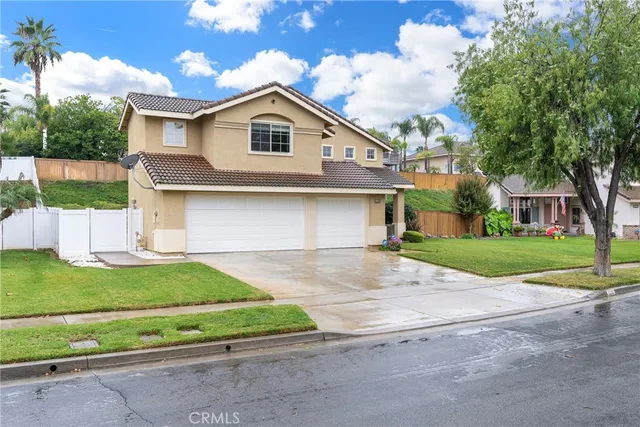 $889,900 | 1240 Nina Lane, Corona, CA 92882