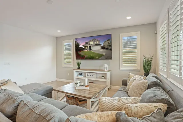 $799,900 | 17234 Hidden Pond Place, Lathrop, CA 95330