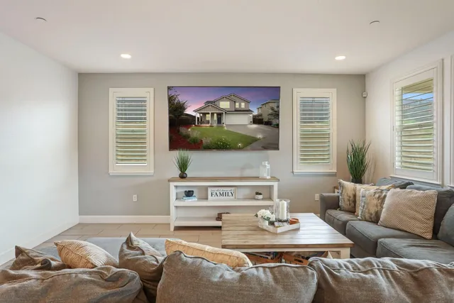 $799,900 | 17234 Hidden Pond Place, Lathrop, CA 95330