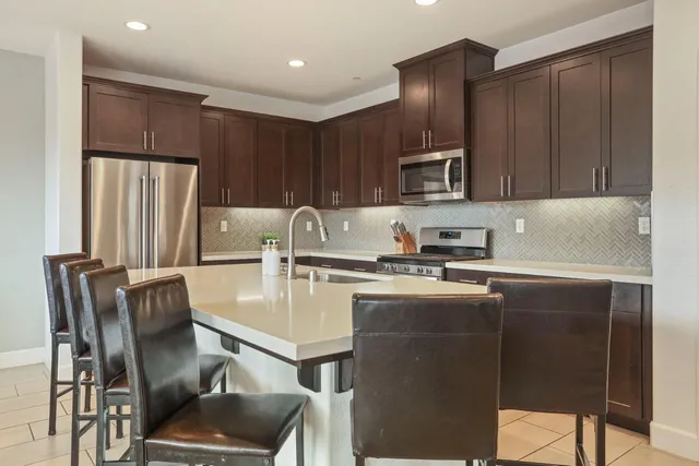 $799,900 | 17234 Hidden Pond Place, Lathrop, CA 95330