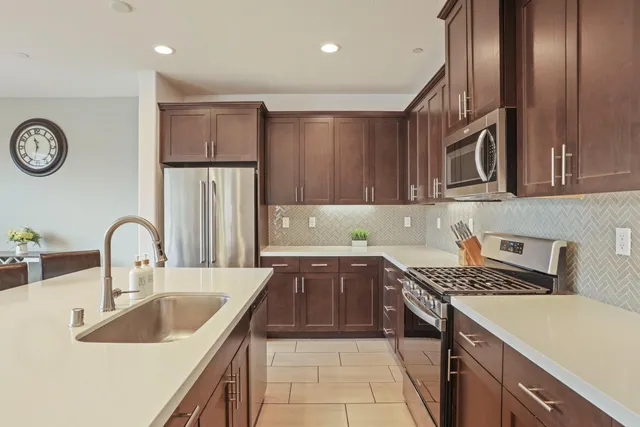 $799,900 | 17234 Hidden Pond Place, Lathrop, CA 95330