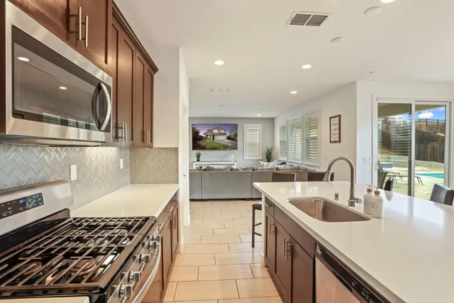 $799,900 | 17234 Hidden Pond Place, Lathrop, CA 95330