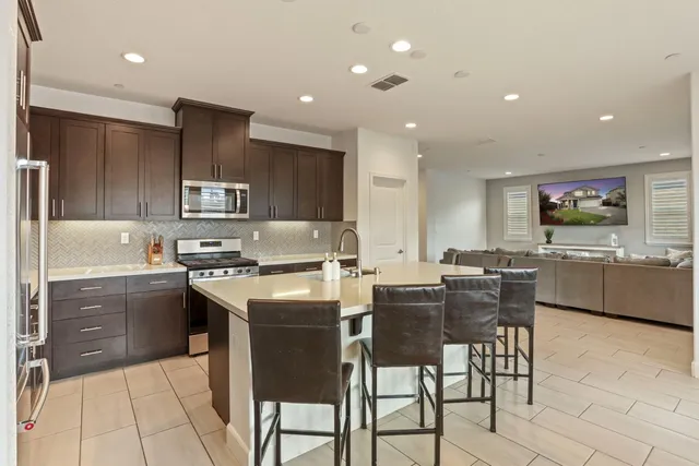 $799,900 | 17234 Hidden Pond Place, Lathrop, CA 95330