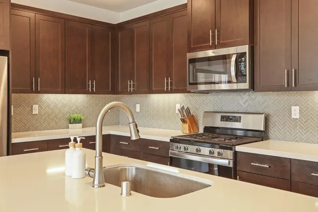 $799,900 | 17234 Hidden Pond Place, Lathrop, CA 95330