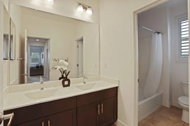 $799,900 | 17234 Hidden Pond Place, Lathrop, CA 95330