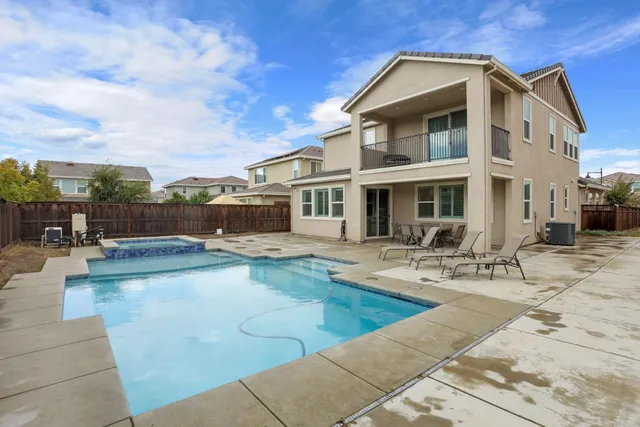 $799,900 | 17234 Hidden Pond Place, Lathrop, CA 95330