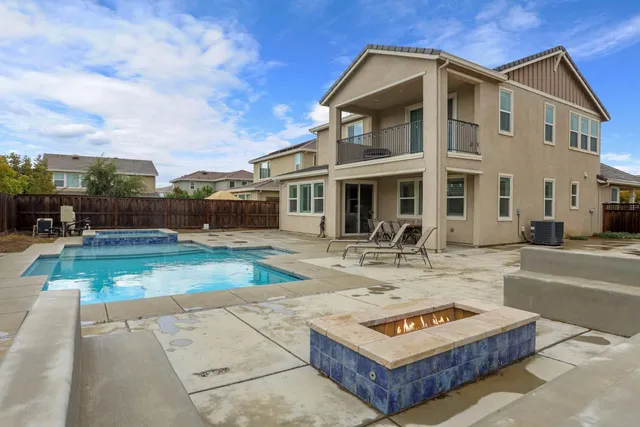 $799,900 | 17234 Hidden Pond Place, Lathrop, CA 95330