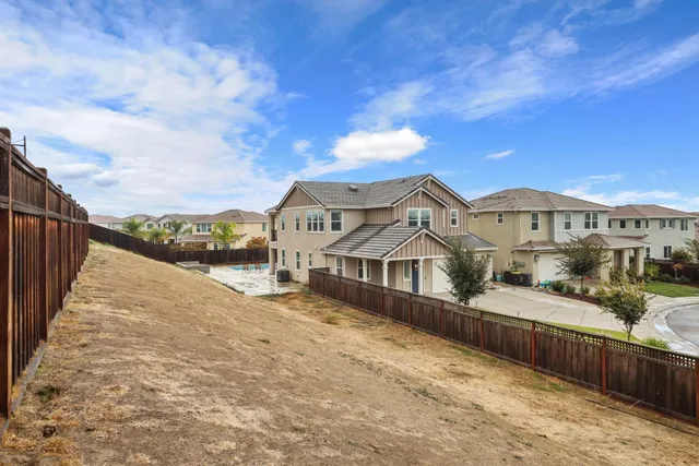 $799,900 | 17234 Hidden Pond Place, Lathrop, CA 95330