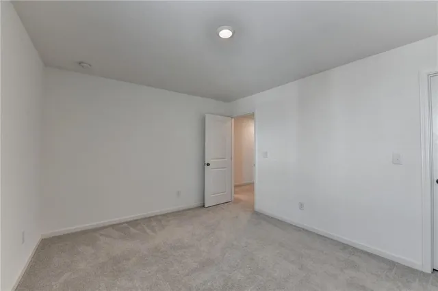 a view of utility room