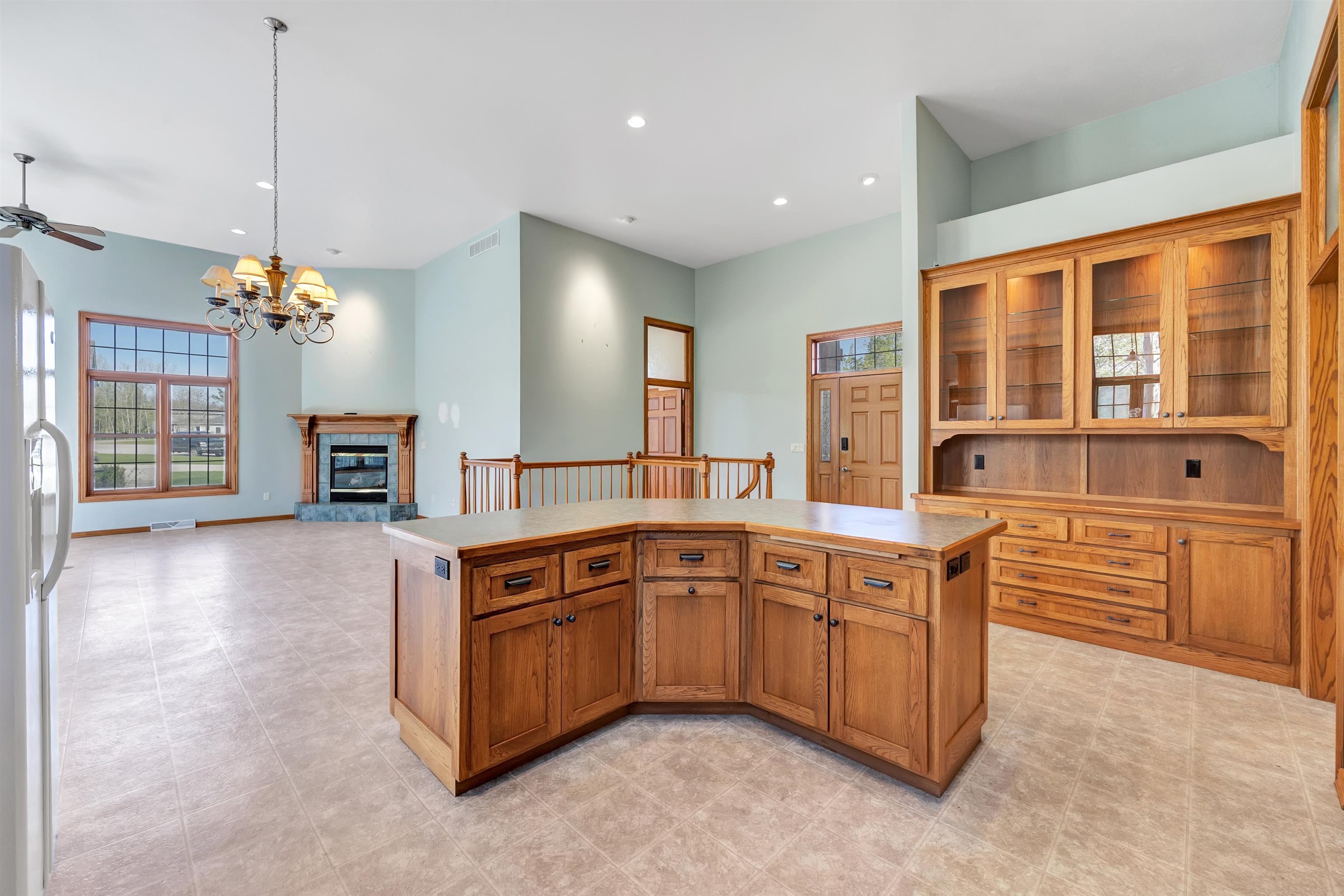 531 Diamond Ridge Circle Denmark, WI 54208 - Photo 5 of 39