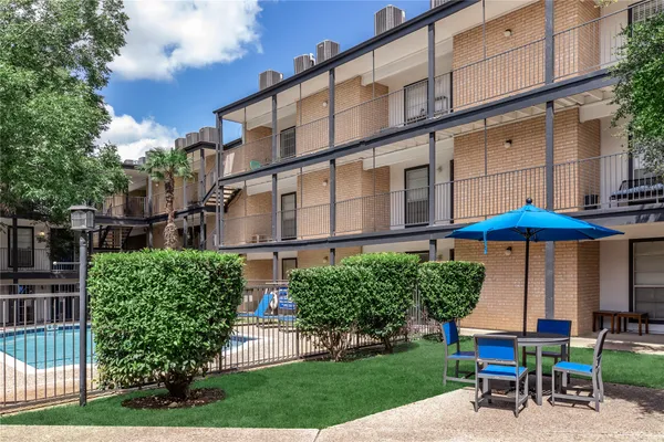 $769 | 6010 North Lamar Boulevard, Unit 219, Austin, TX 78752