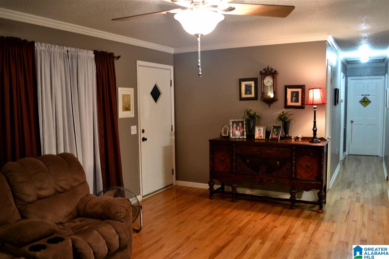 1090 Mountain Lake Road Warrior, AL 35180 - Photo 4 of 18