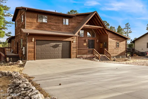 $689,000 | 2231 Fairway Drive, Overgaard, AZ 85933