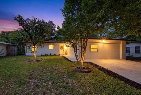 $285,000 | 2424 Cloverdale Street, Arlington, TX 76010