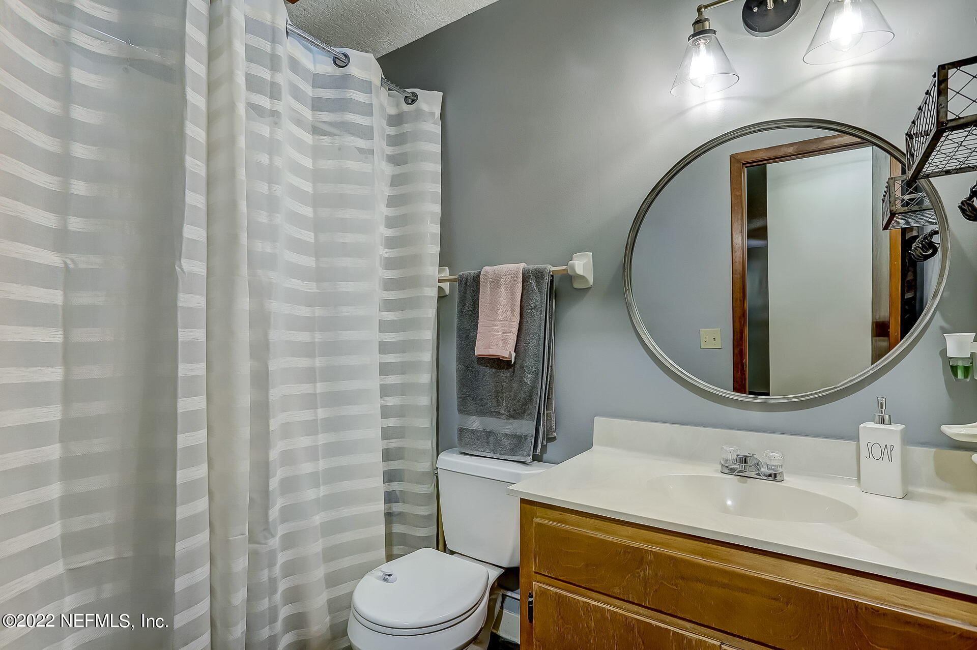 5255 Clarendon Road Jacksonville, FL 32205 - Photo 33 of 42 Guest bath with tub/shower