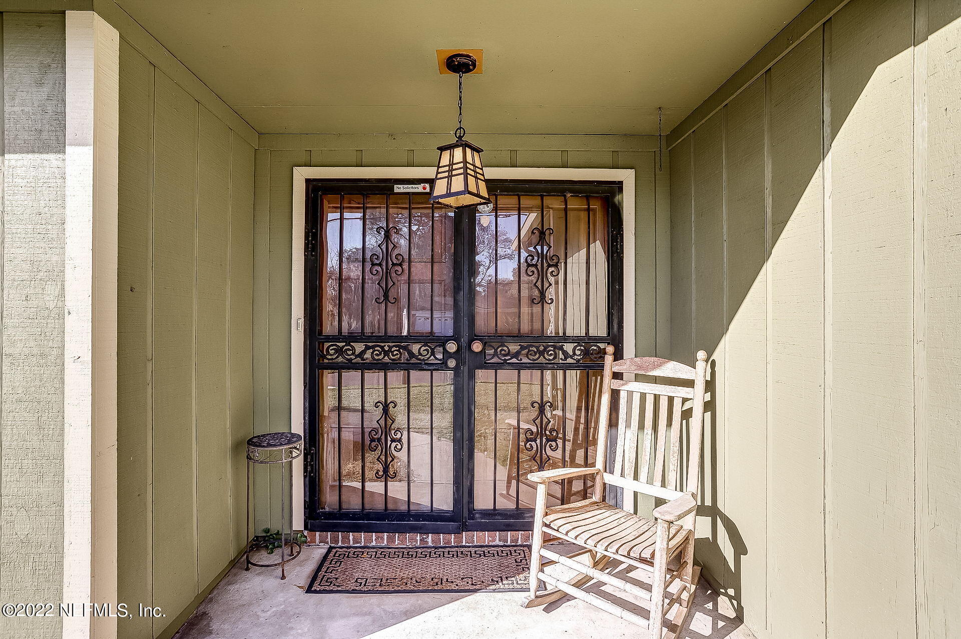 5255 Clarendon Road Jacksonville, FL 32205 - Photo 4 of 42 Front patio