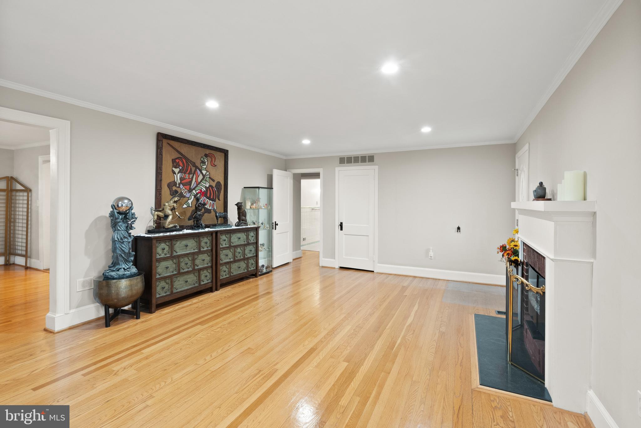 2928 Hunter Road Fairfax, VA 22031 - Photo 12 of 73 a view of a room with gym equipment
