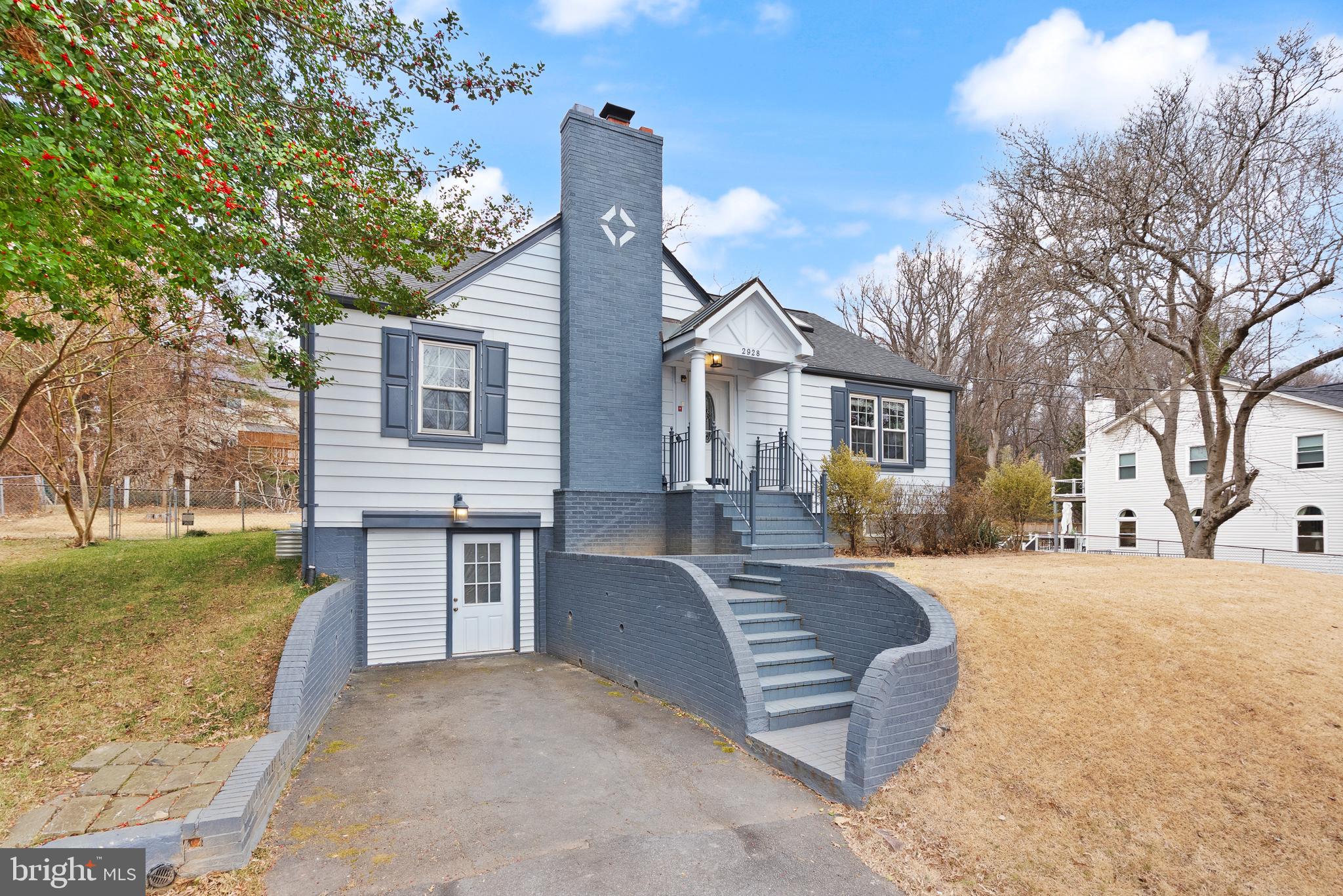 2928 Hunter Road Fairfax, VA 22031 - Photo 7 of 73