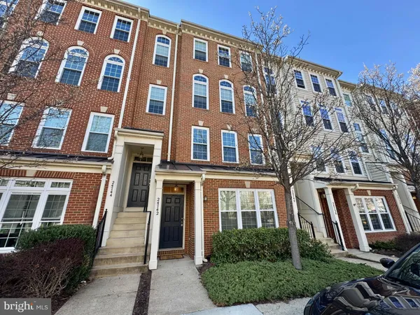 $2,560 | 24742 Stone Station Terrace, Aldie, VA 20105