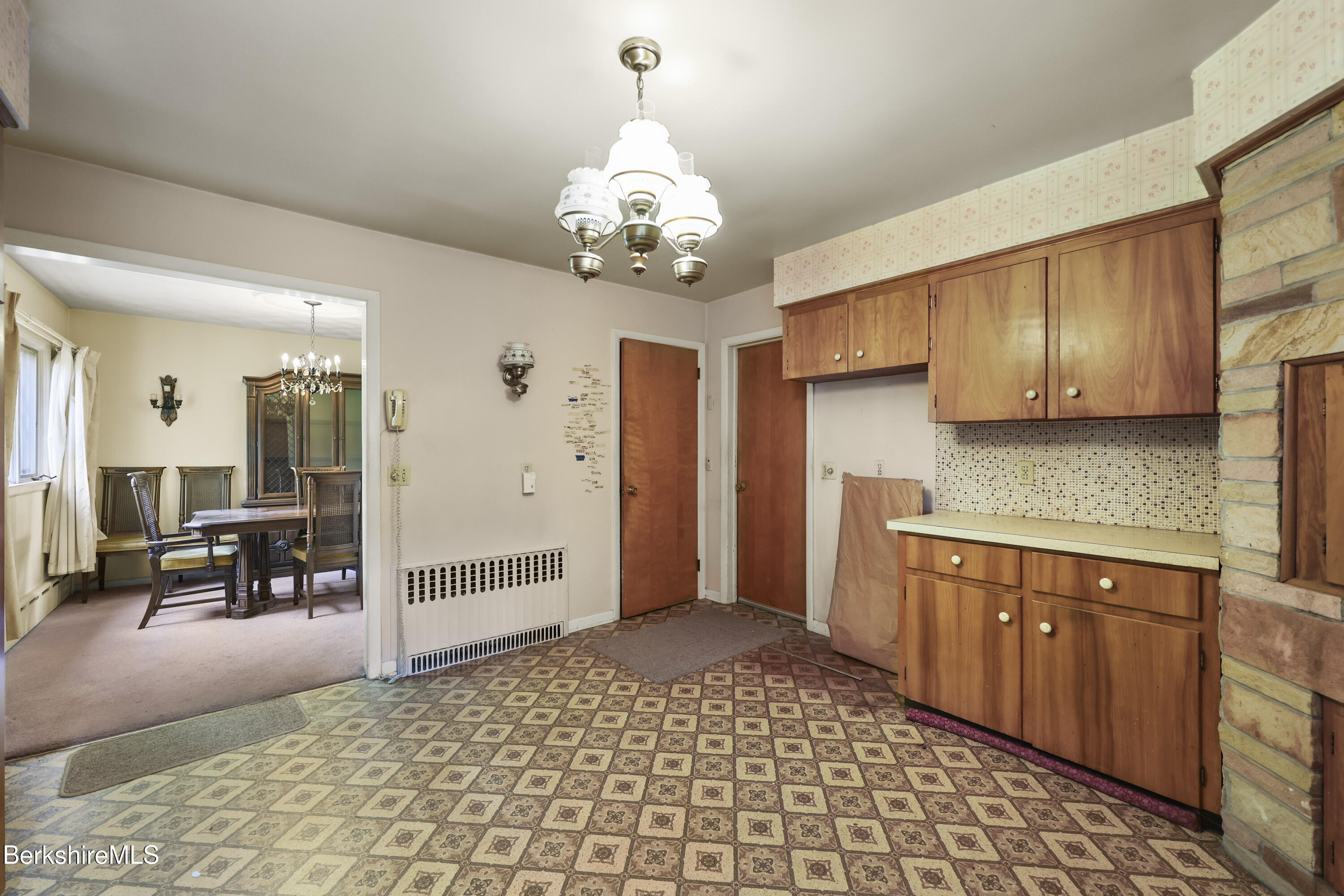 1070 Holmes Road Pittsfield, MA 01201 - Photo 15 of 36 Kitchen