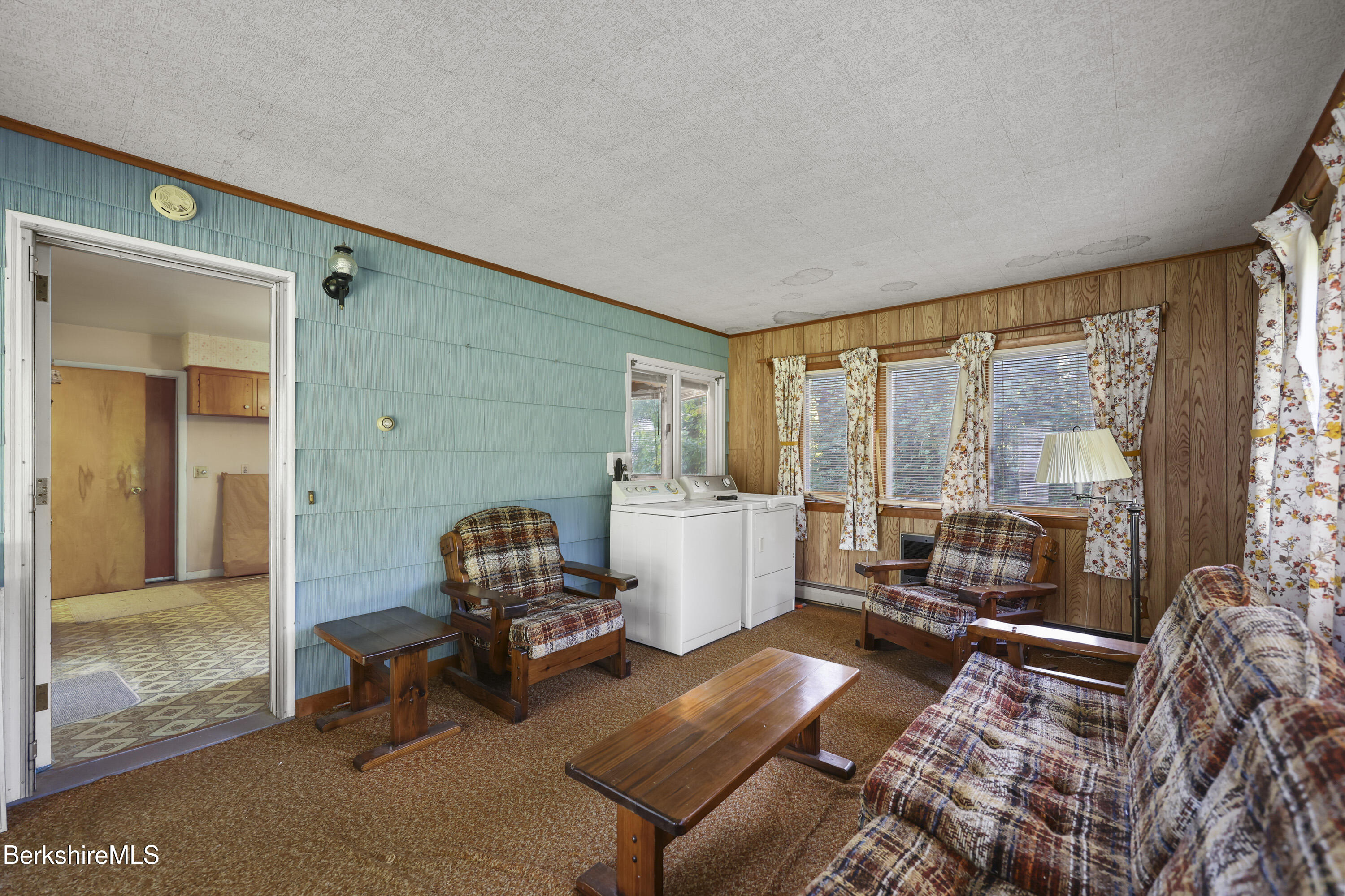 1070 Holmes Road Pittsfield, MA 01201 - Photo 17 of 36 Sun Room