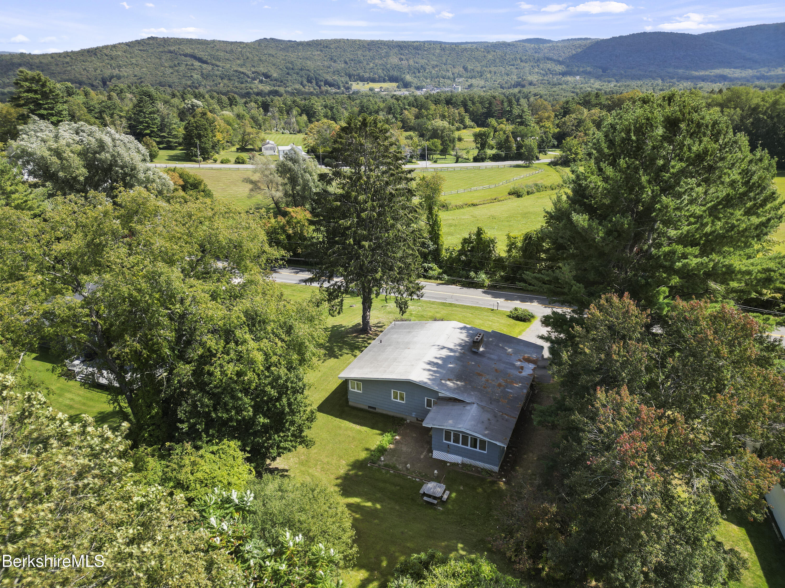 1070 Holmes Road Pittsfield, MA 01201 - Photo 35 of 36 Aerial View