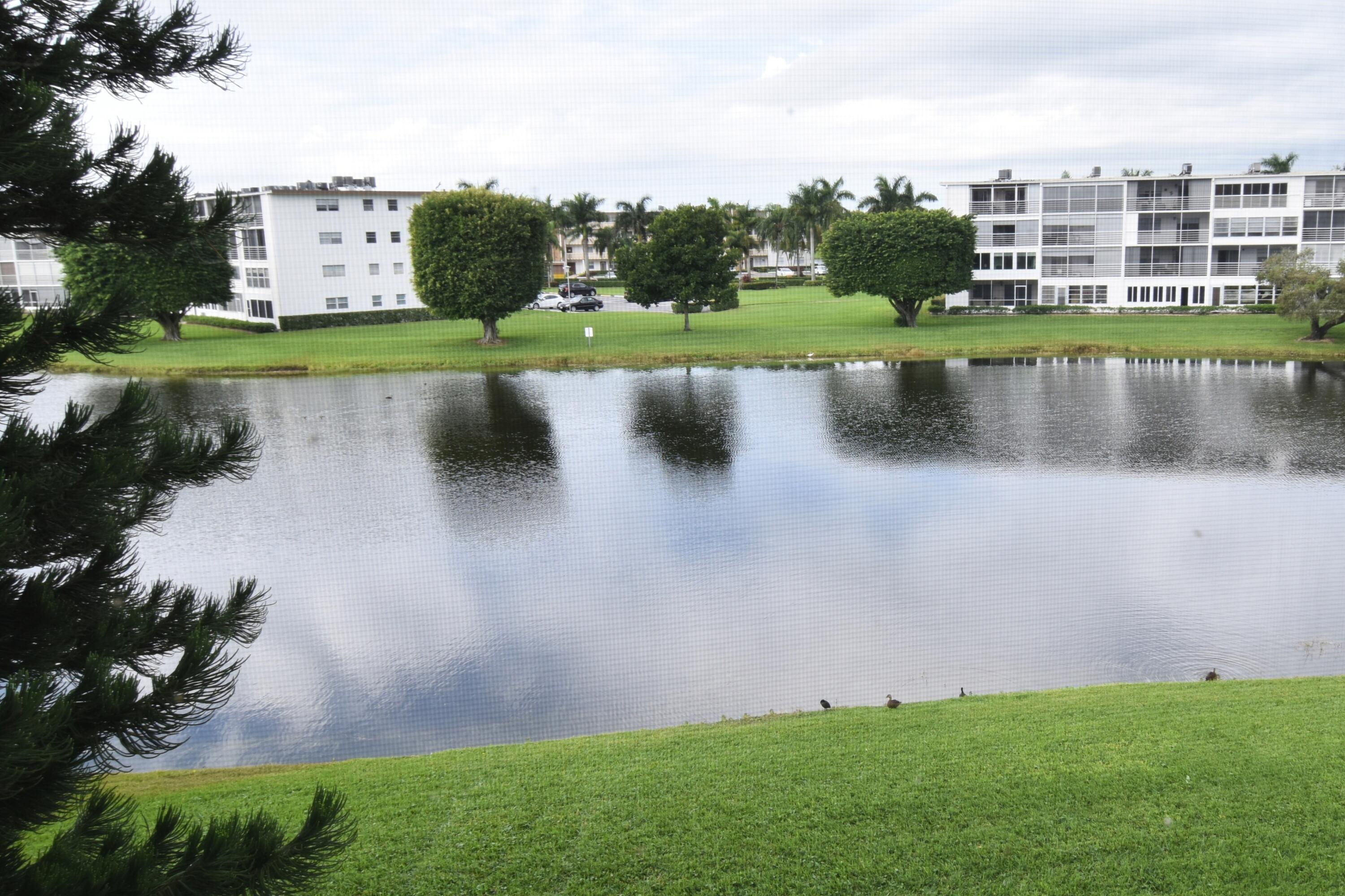 3020 Hythe B, Unit 3020B Boca Raton, FL 33434 - Photo 16 of 21 Patio View