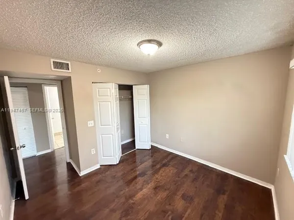 $2,075 | 4167 Haverhill Road, Unit 1113, West Palm Beach, FL 33417