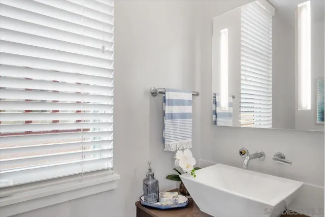 $7,495 | 215 2nd Street, Unit 104, Encinitas, CA 92024