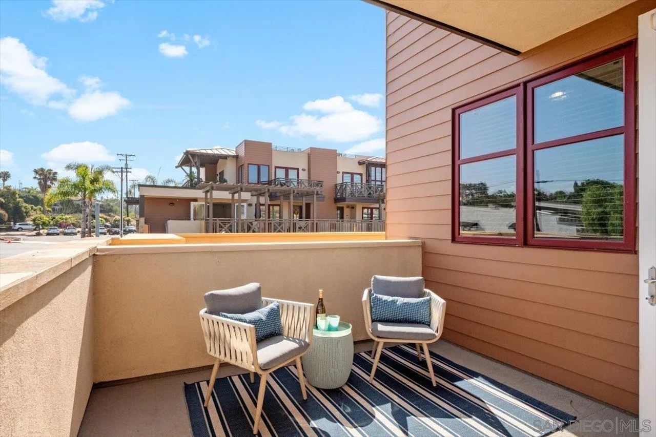 215 2nd Street, Unit 104 Encinitas, CA 92024 - Photo 6 of 22