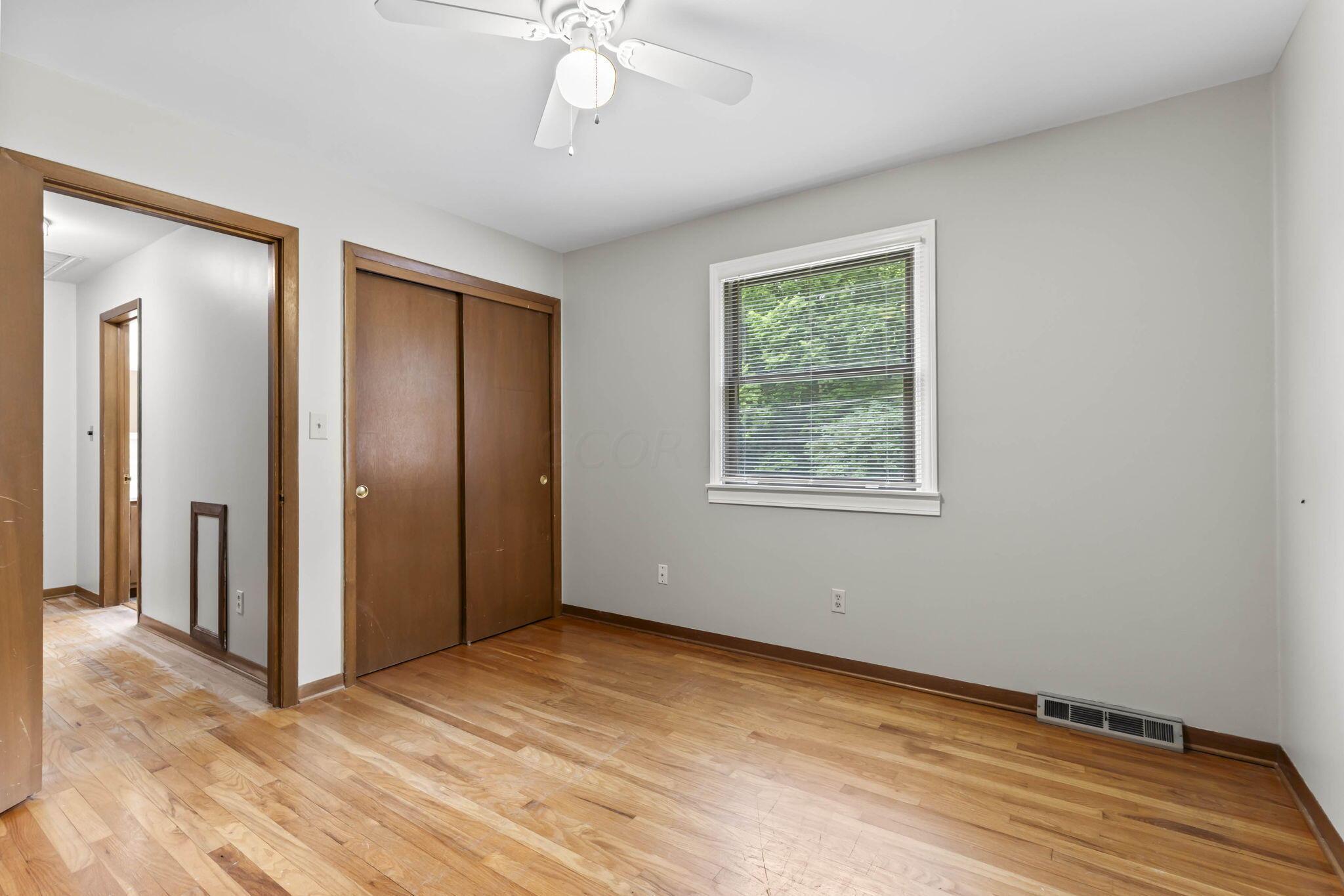 999 Birchmont Road Columbus, OH 43220 - Photo 29 of 53 Bedroom 2