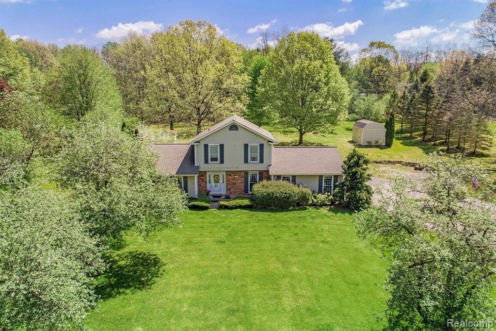 9500 Gibbs Road Clarkston, MI 48348 - Photo 2 of 30