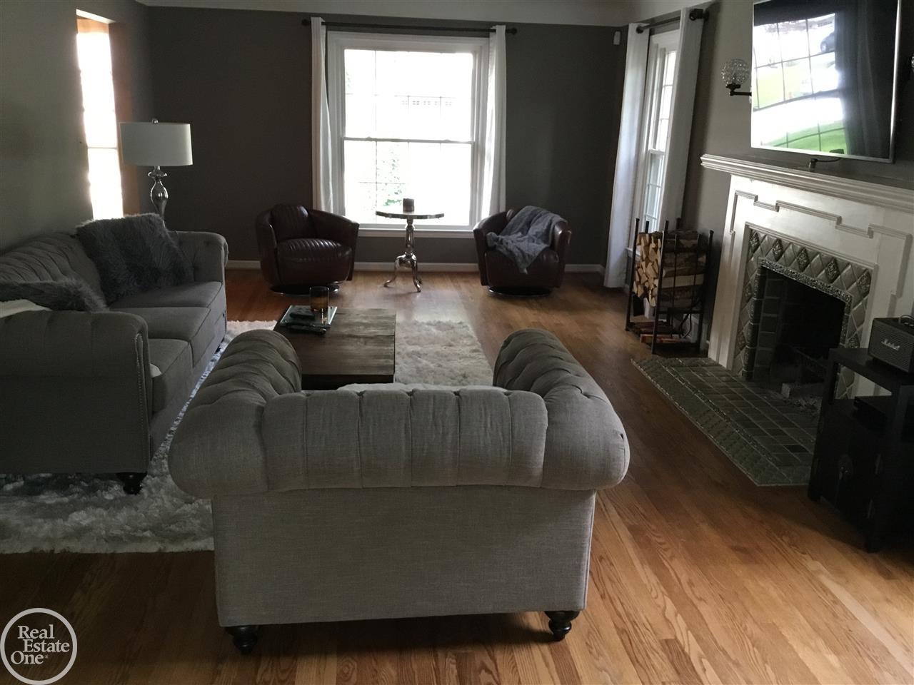 951 North Oxford Road Grosse Pointe Woods, MI 48236 - Photo 11 of 32