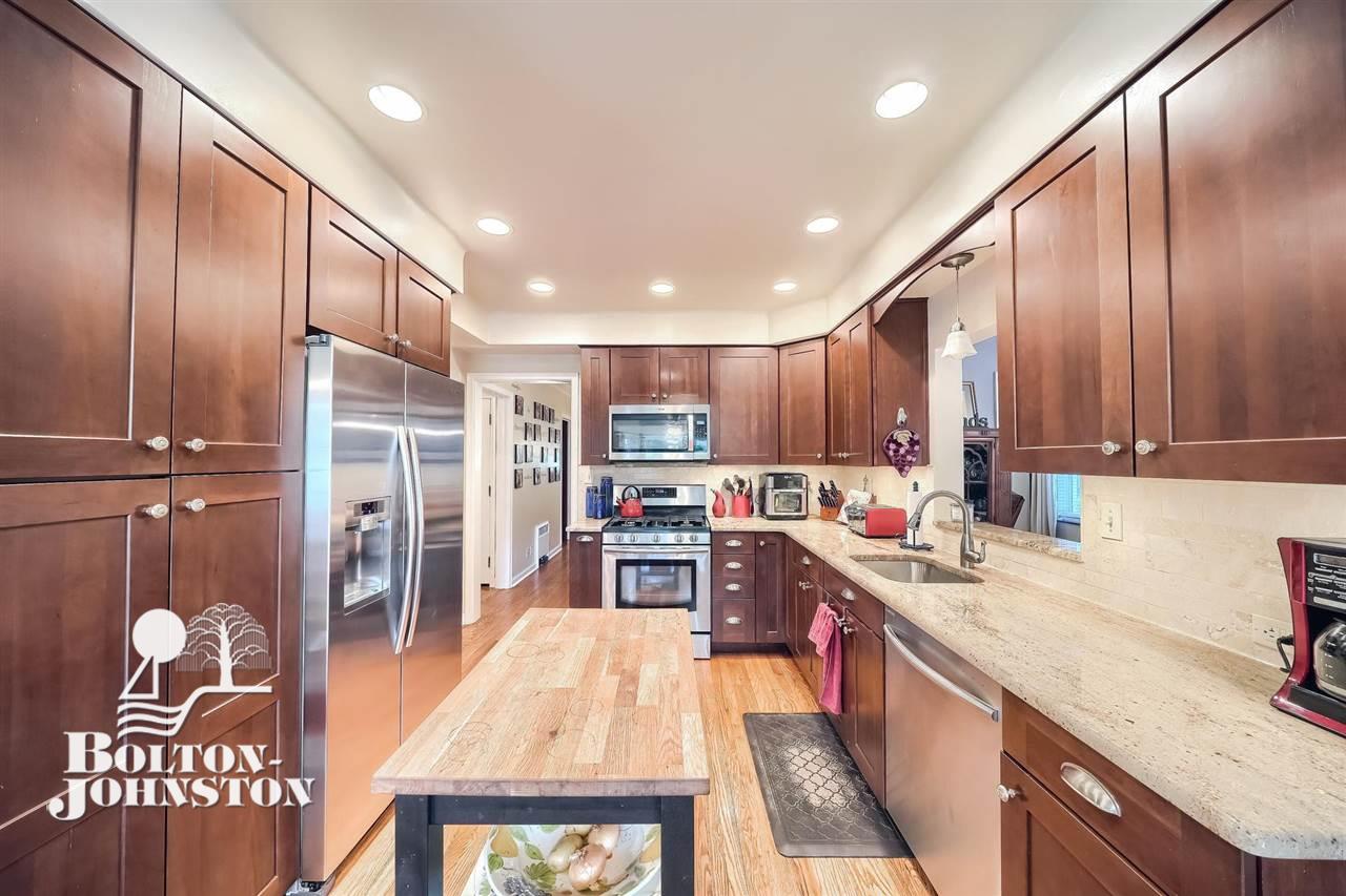 285 Moross Road Grosse Pointe, MI 48236 - Photo 10 of 50 50077953-9.JPG