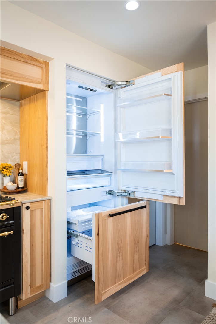 2358 Fir Drive Running Springs, CA 92382 - Photo 16 of 40 a utility room with closet dryer and washer