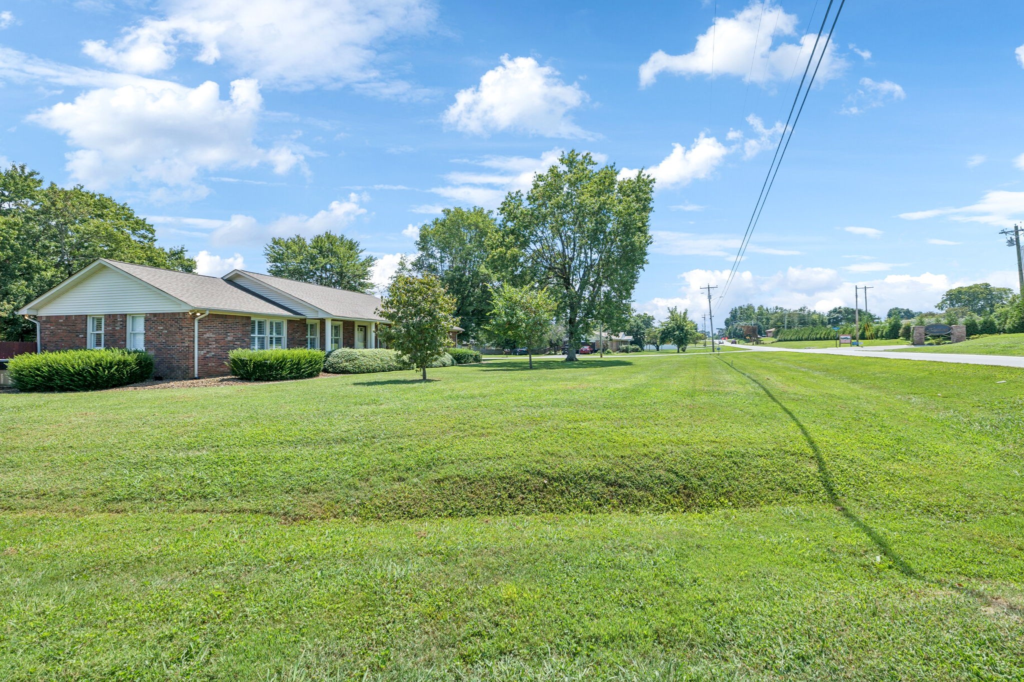1336 Sharp Springs Road Decherd, TN 37324 - Photo 4 of 80 Gallery Image 4
