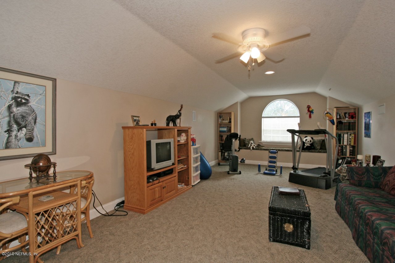 9949 Chelsea Lake Road Jacksonville, FL 32256 - Photo 15 of 19 4th Bedroom / Bonus Room