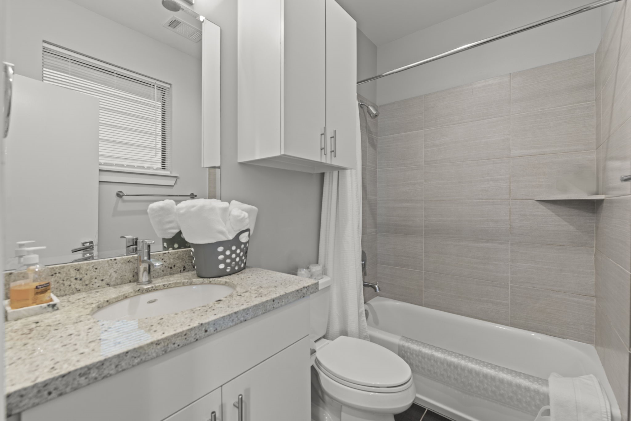 2119 Hadley Street Houston, TX 77003 - Photo 9 of 37