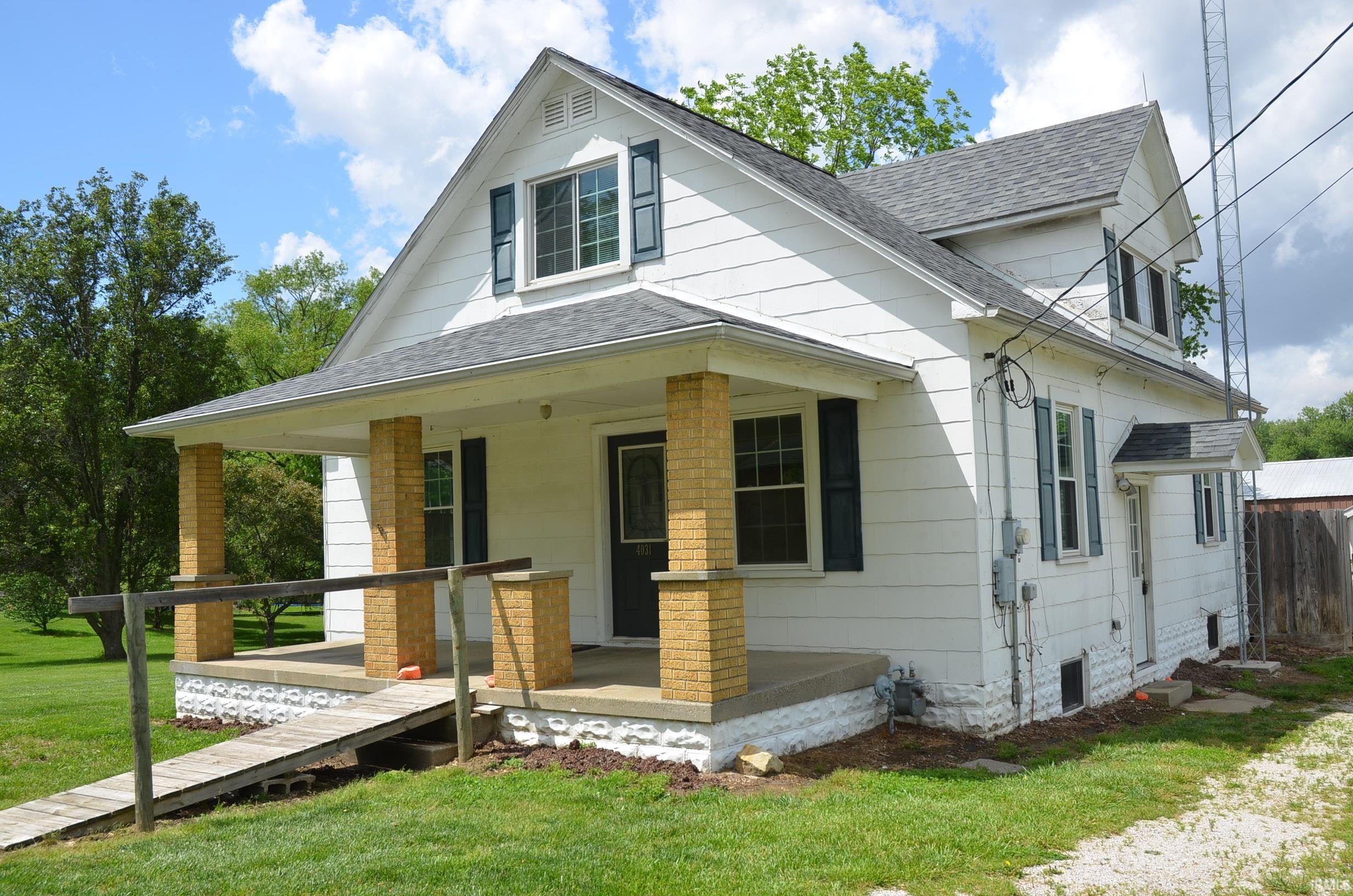 4031 West Division Road Jasper, IN 47546 - Photo 1 of 11 Gallery Image 1
