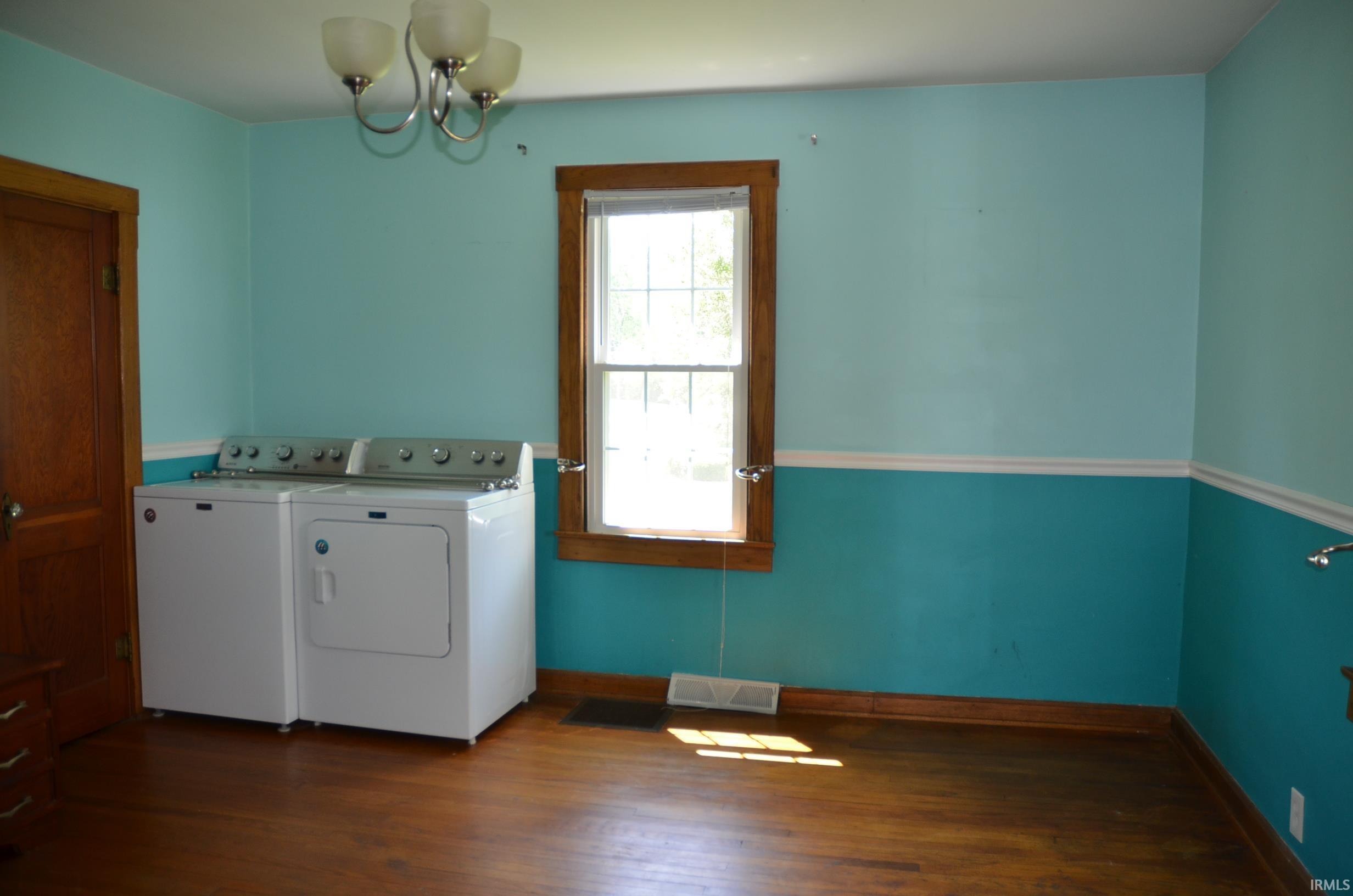 4031 West Division Road Jasper, IN 47546 - Photo 7 of 11 Gallery Image 7