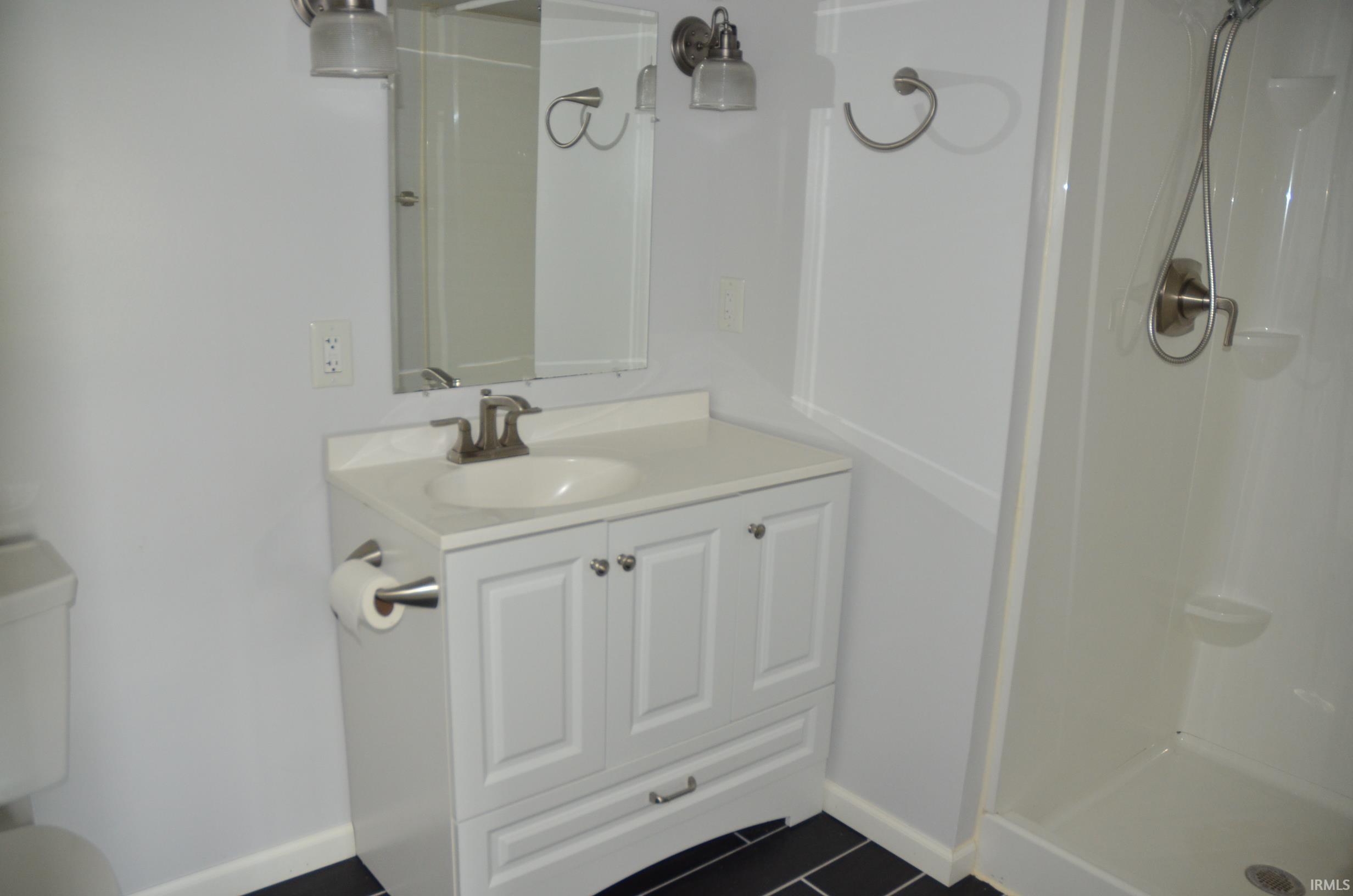 4031 West Division Road Jasper, IN 47546 - Photo 9 of 11 Gallery Image 9