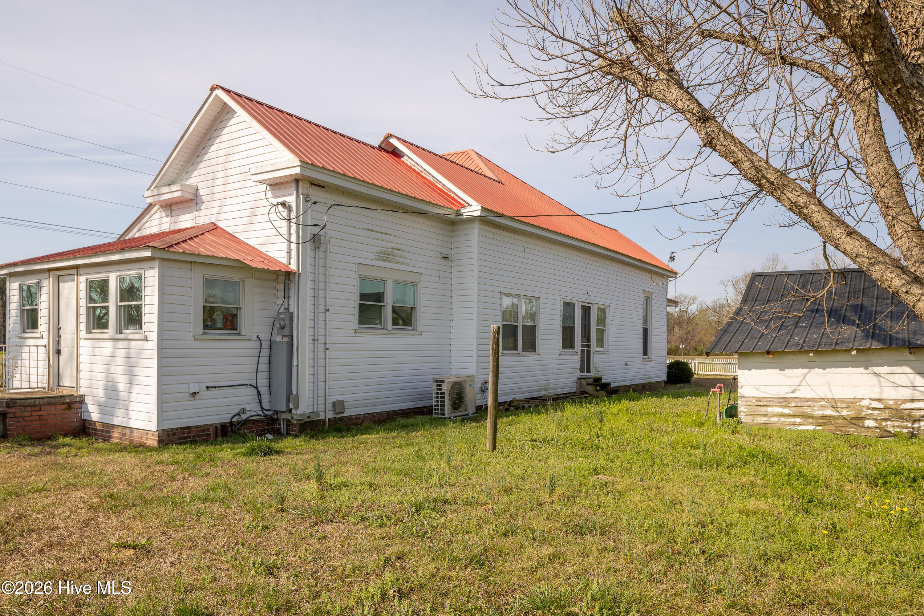 47 Enoch Road Clinton, NC 28328 - Photo 25 of 26 47 Enoch Rd4