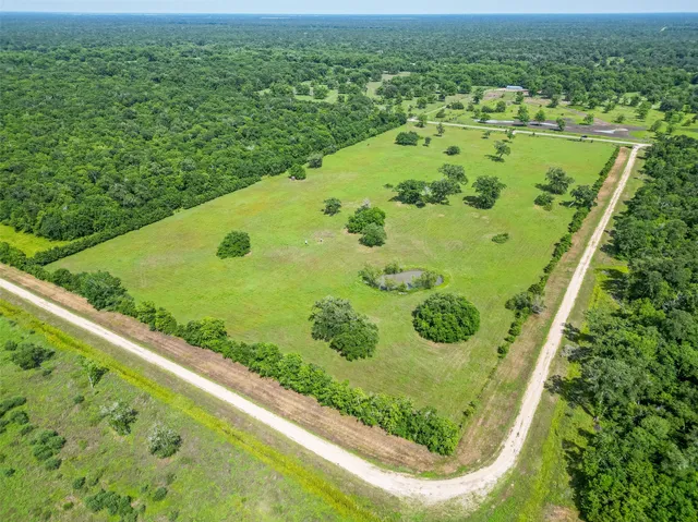 $725,000 | 2015 County Road 740, Sweeny, TX 77480