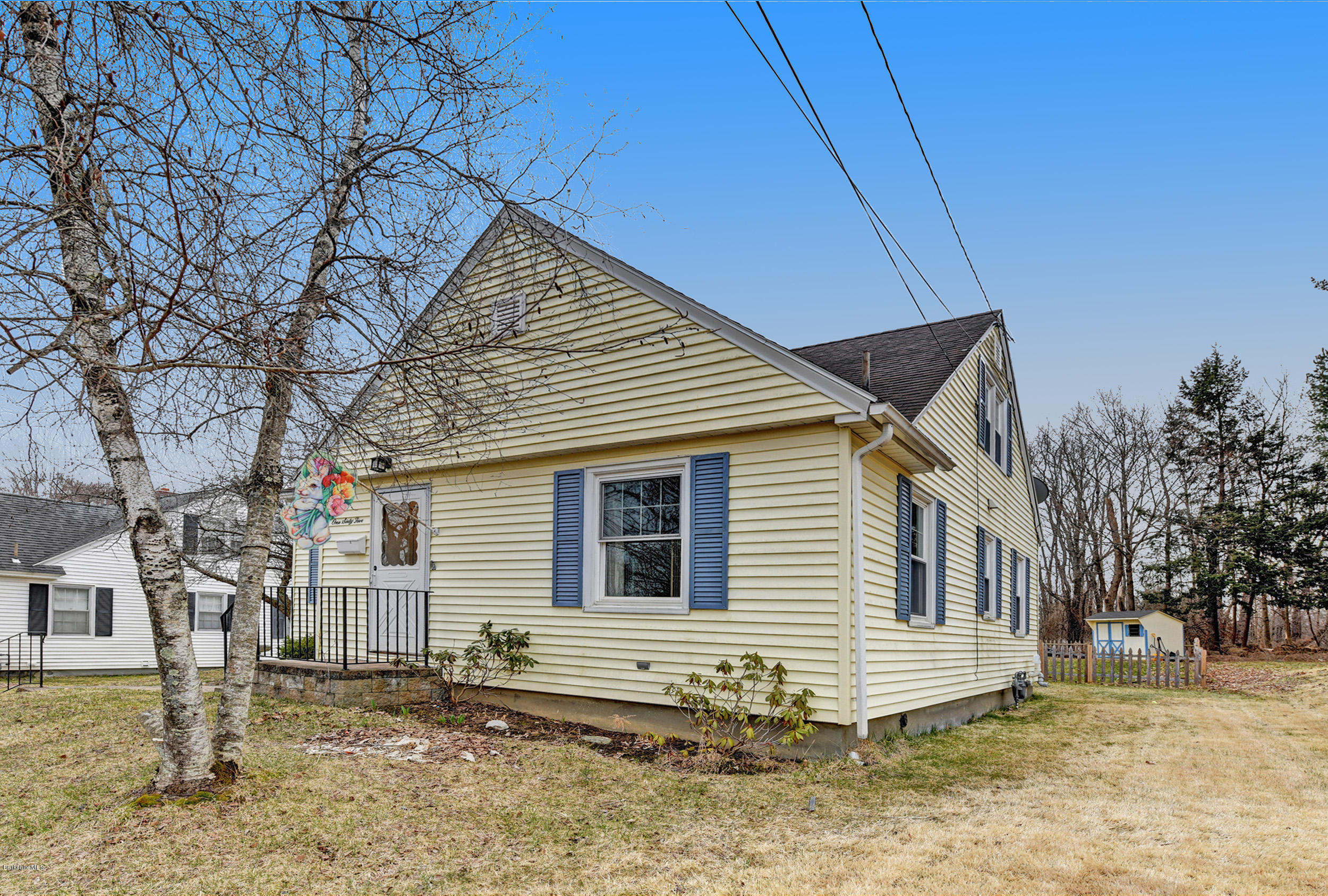 165 Ridgeway Avenue Pittsfield, MA 01201 - Photo 2 of 26 Exterior Front