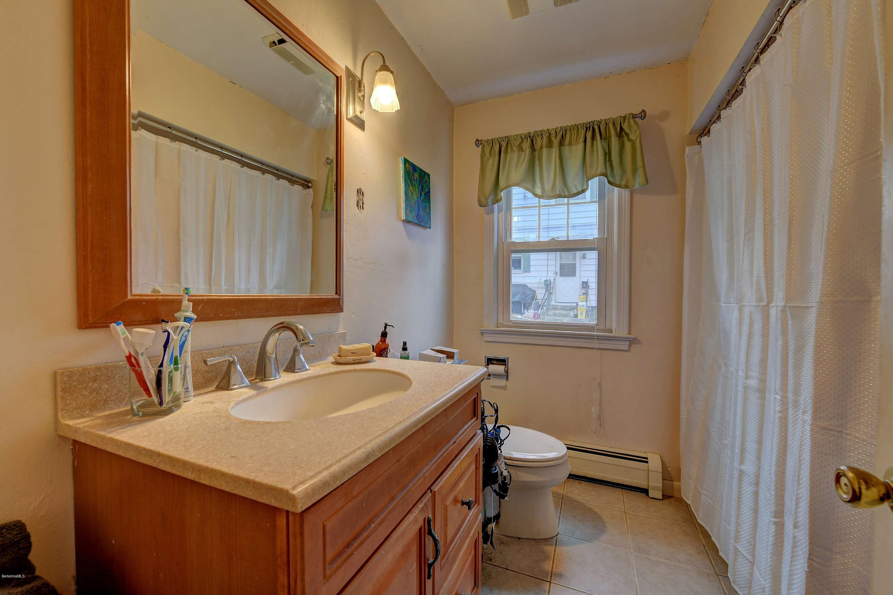 165 Ridgeway Avenue Pittsfield, MA 01201 - Photo 16 of 26 Bathroom