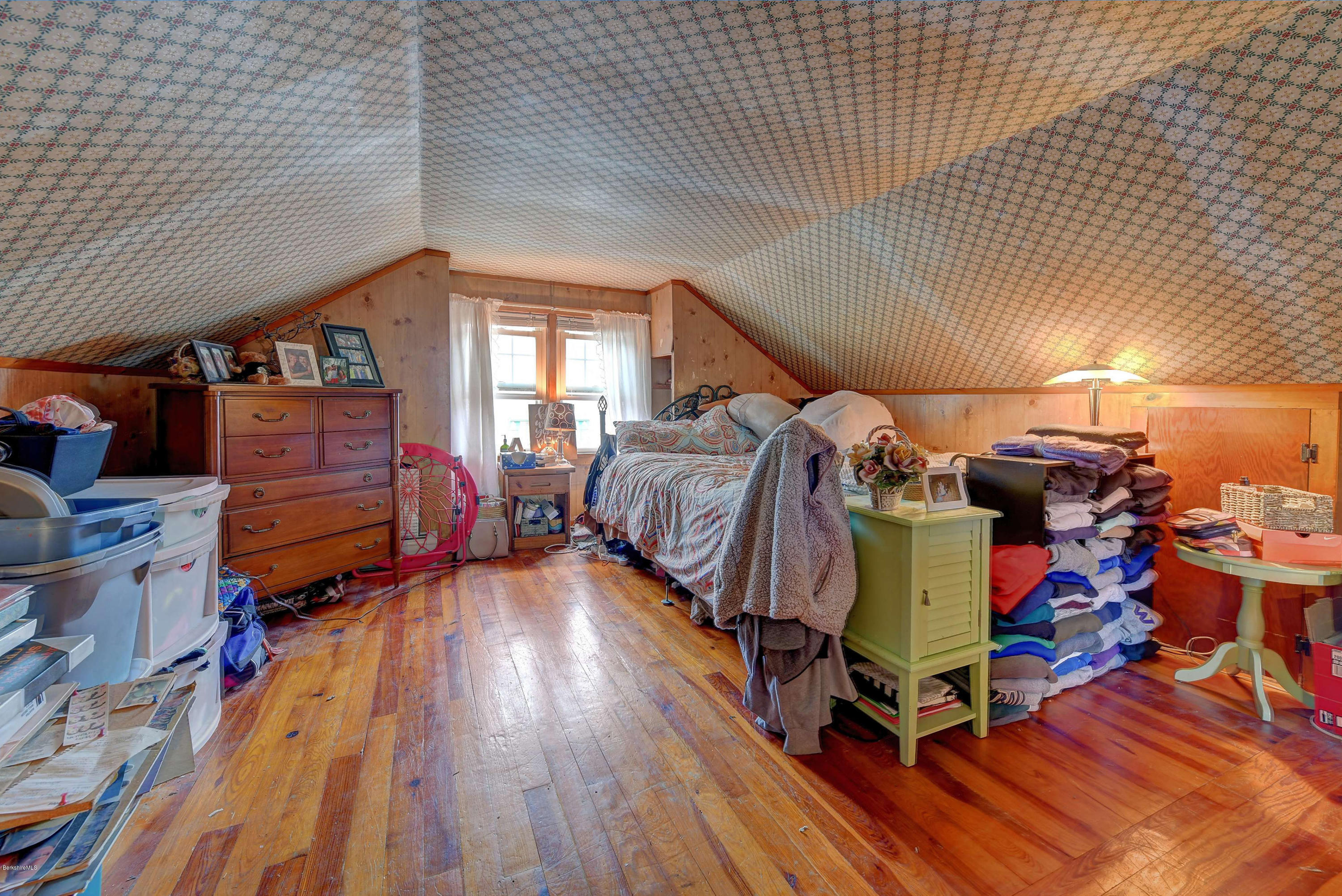 165 Ridgeway Avenue Pittsfield, MA 01201 - Photo 17 of 26 2nd Floor Bedroom