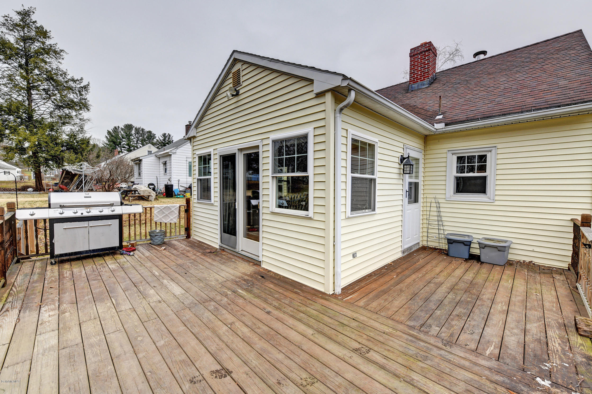 165 Ridgeway Avenue Pittsfield, MA 01201 - Photo 21 of 26 Deck