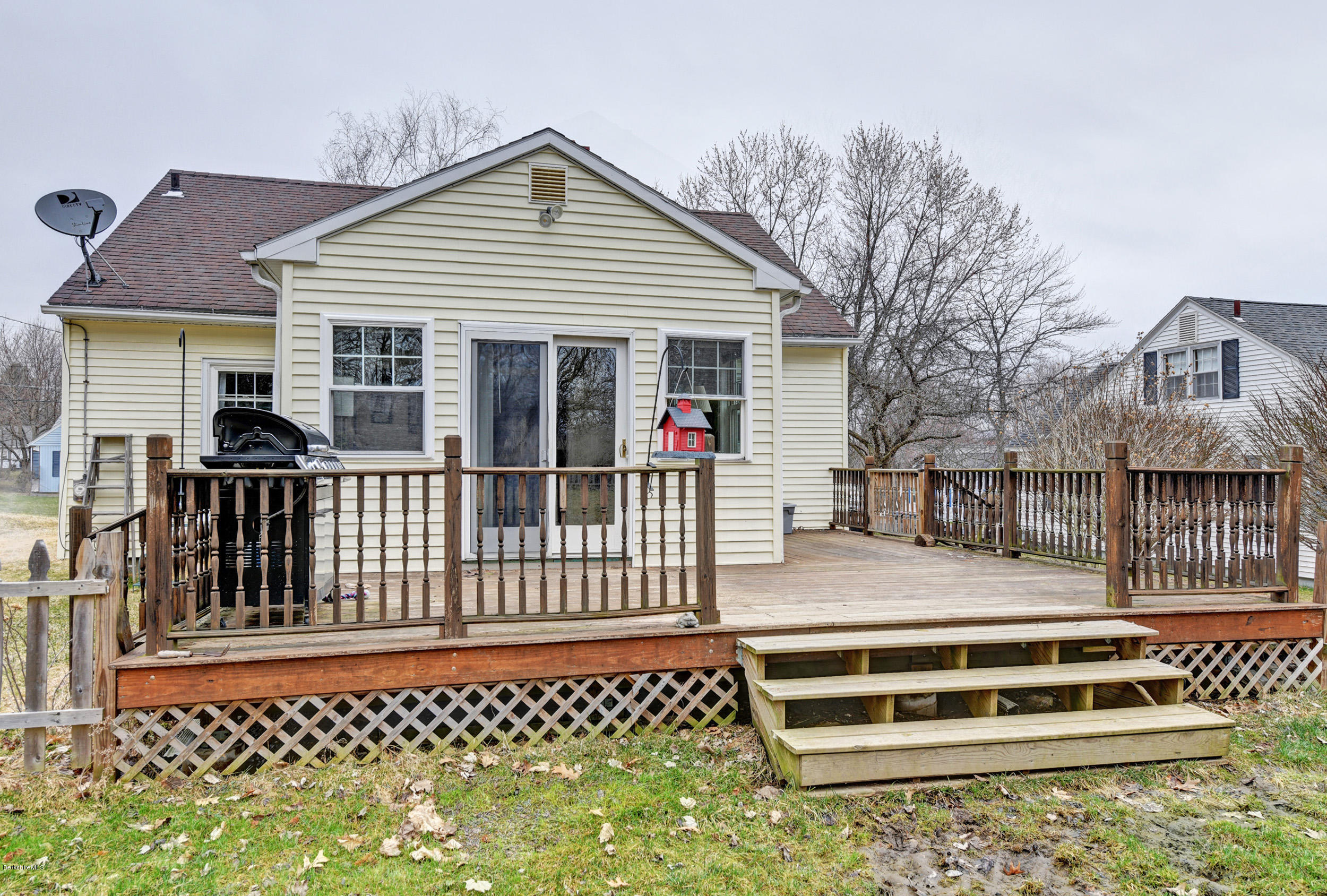 165 Ridgeway Avenue Pittsfield, MA 01201 - Photo 22 of 26 Back of Home
