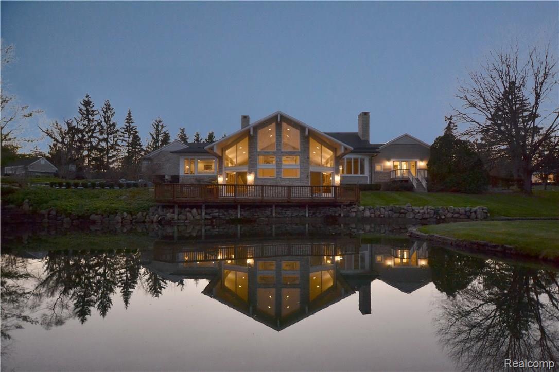 116 Chesterfield Road Bloomfield Hills, MI 48304 - Photo 2 of 24 Twilight View