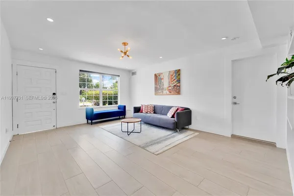 $6,500 | 1089 Northeast 110th Street, Miami, FL 33161